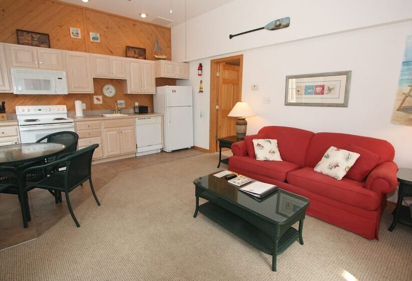 ベッドアンドブレックファースト Courtyard Villas On Silver Lake Harbor