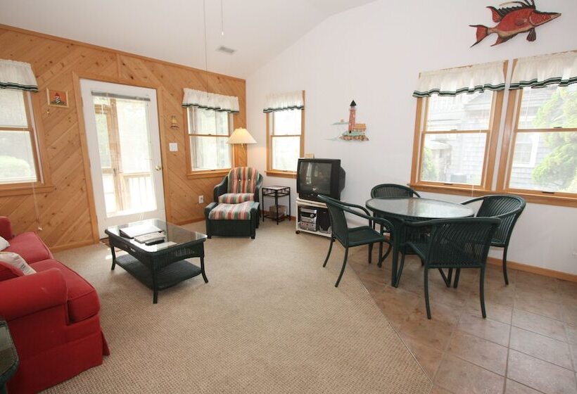 ベッドアンドブレックファースト Courtyard Villas On Silver Lake Harbor