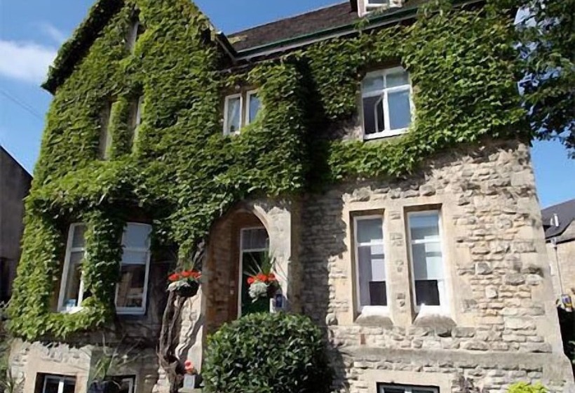 تختخواب و صبحانه The Ivy House