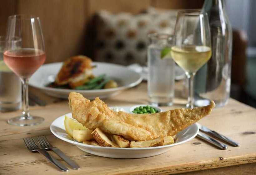 مسافرخانه Horse & Groom   Upper Oddington
