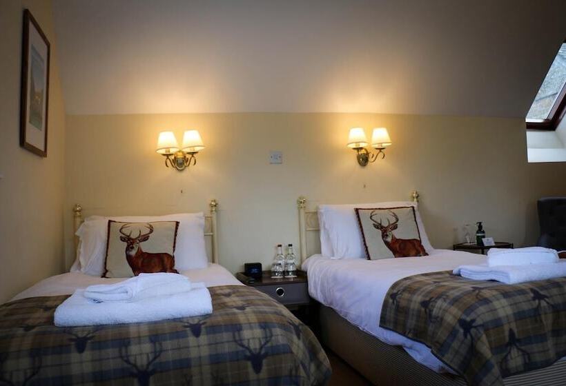 مسافرخانه Horse & Groom   Upper Oddington