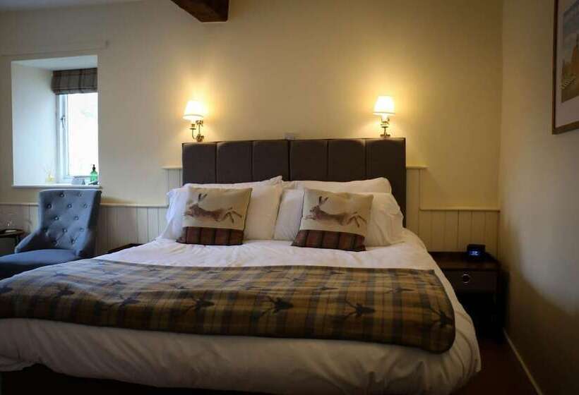 مسافرخانه Horse & Groom   Upper Oddington
