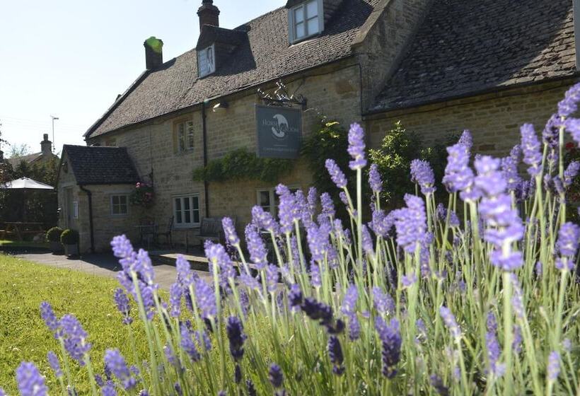 مسافرخانه Horse & Groom   Upper Oddington