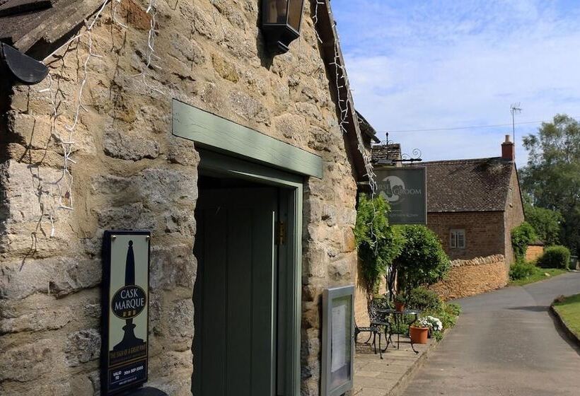 مسافرخانه Horse & Groom   Upper Oddington
