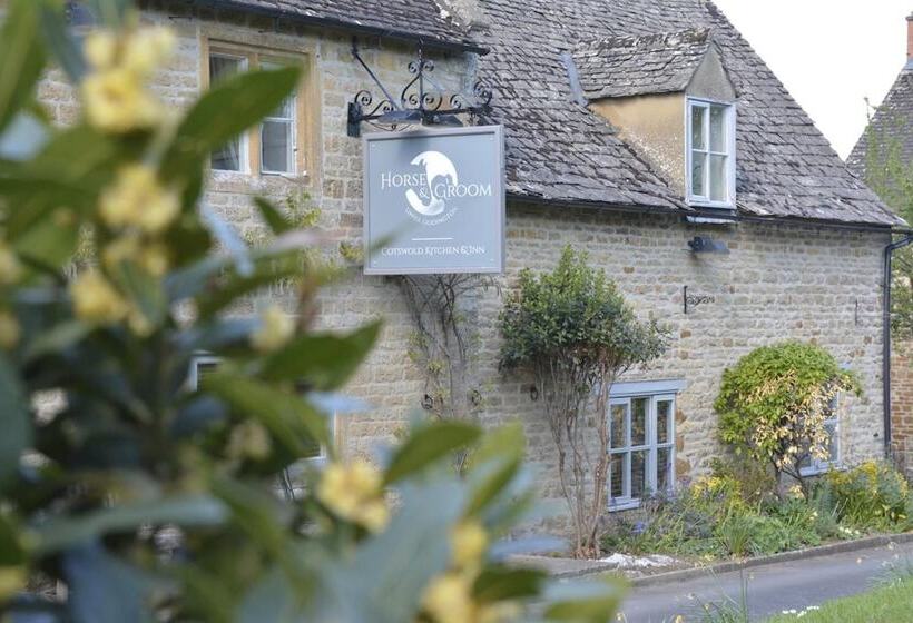 مسافرخانه Horse & Groom   Upper Oddington