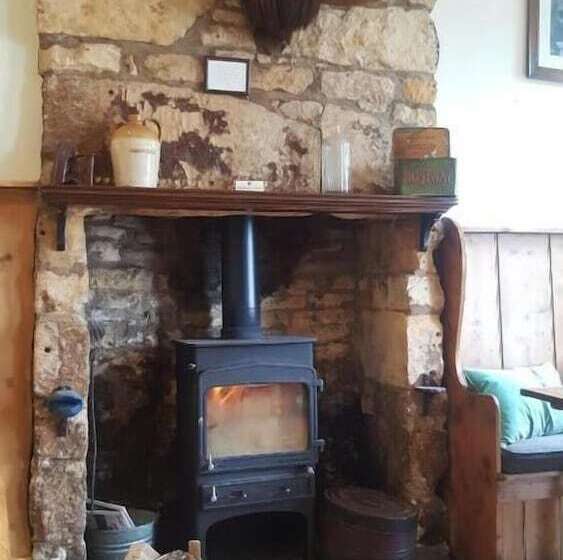 مسافرخانه Horse & Groom   Upper Oddington