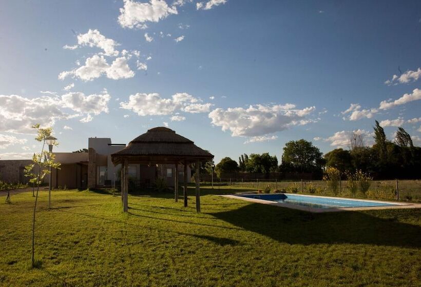 هتل Azalea Luxury Lodge