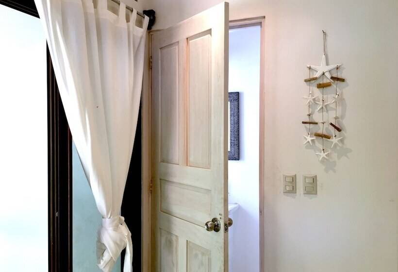 هتل Driftwood Glamping And Boutique