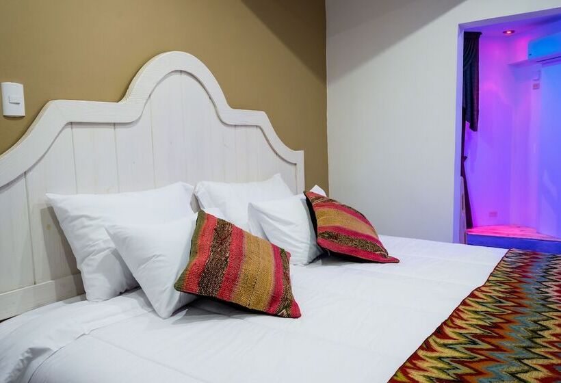 ホテル El Encanto