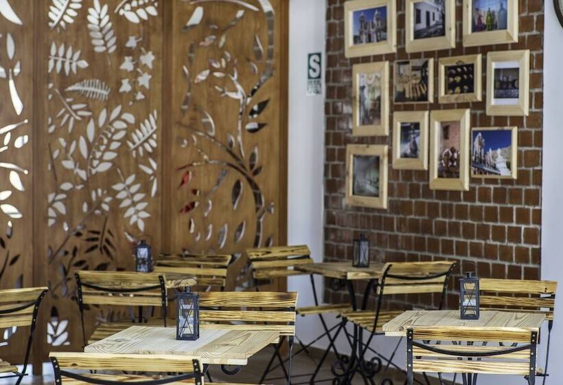 ホテル El Encanto