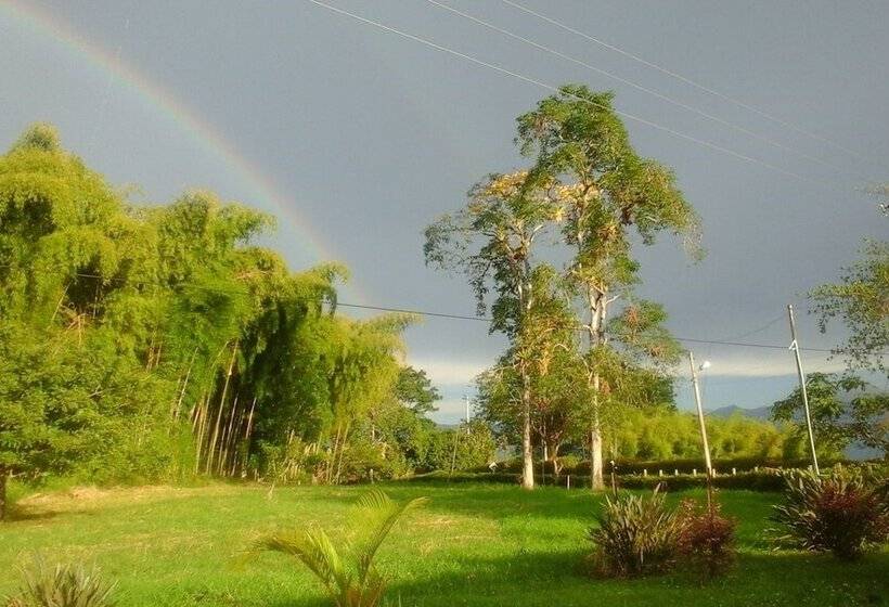 هتل Hacienda Tierra Verde