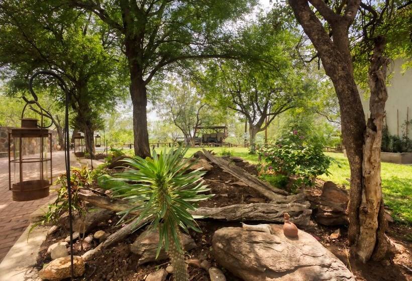 هتل Isilimela Game Lodge