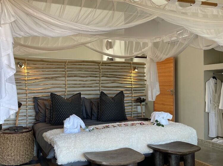 هتل Isilimela Game Lodge