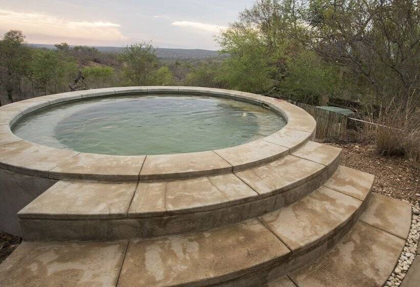 هتل Isilimela Game Lodge