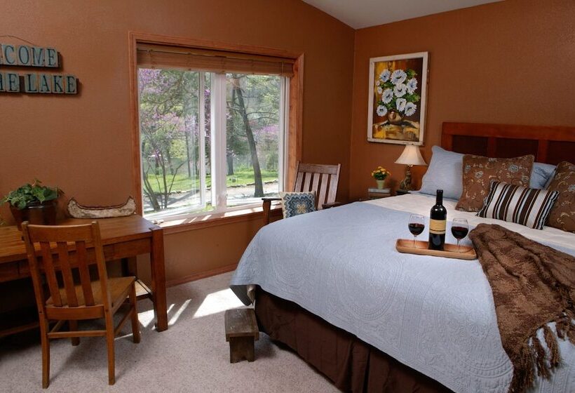 בית מלון כפרי Lake Lucerne Resort & Ranch