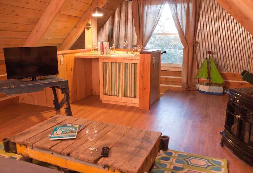 בית מלון כפרי Lake Lucerne Resort & Ranch