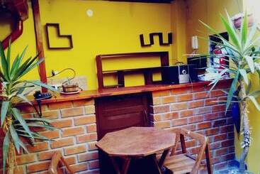 هتل Little Home