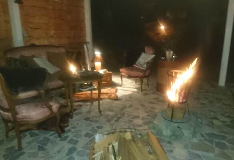 호텔 Loyehill Chalet. Swiss Alps Escape