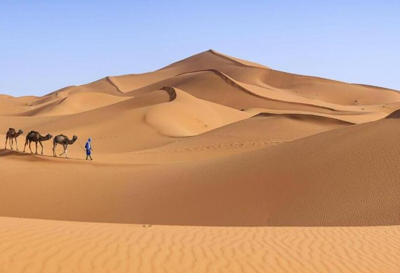 هتل Luxurious Desert Camp