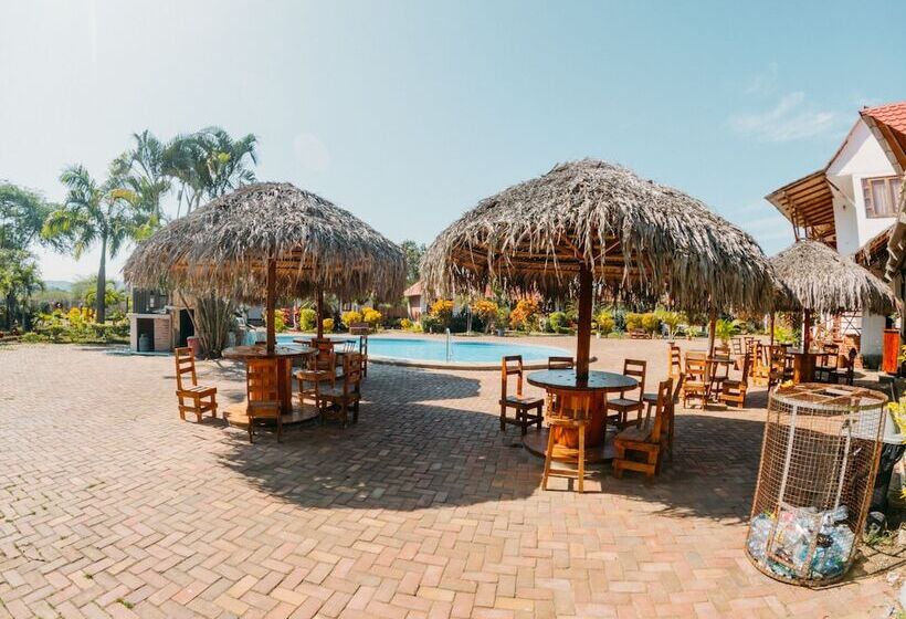 هتل Oceanic Hosteria Y Restaurante