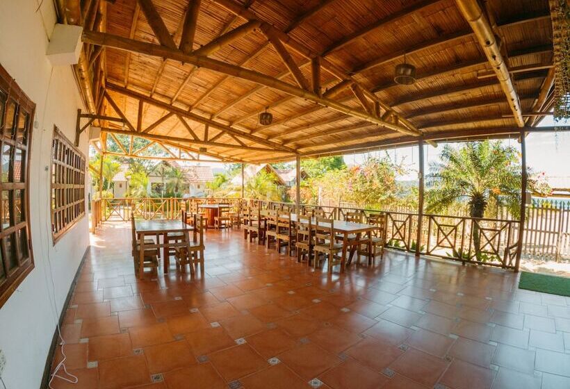 هتل Oceanic Hosteria Y Restaurante