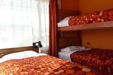 Maytenus Bed And Breakfast   Hostel