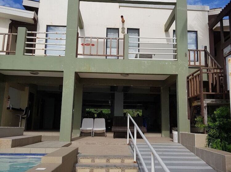 فندق Miami Heat Beach Resort