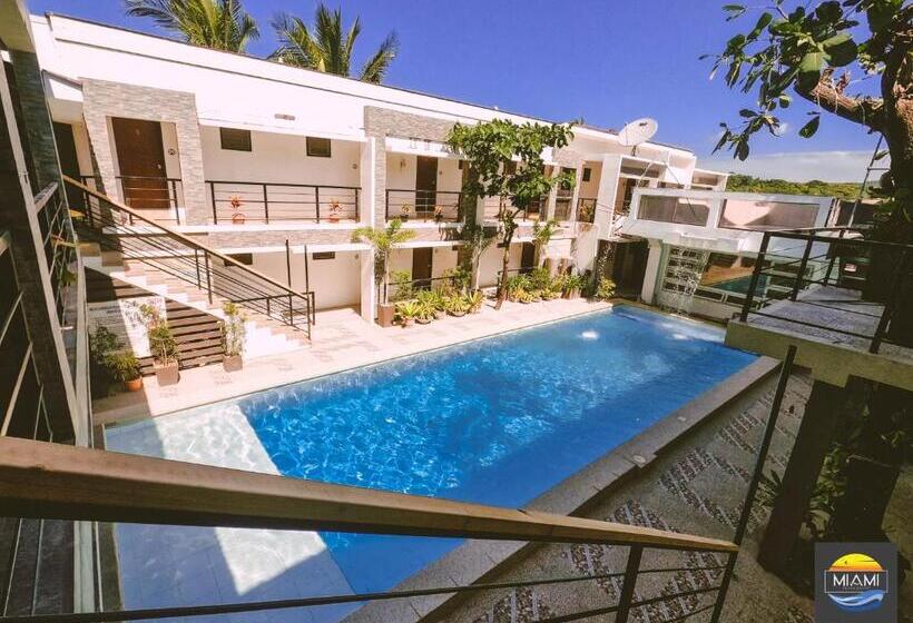 فندق Miami Heat Beach Resort