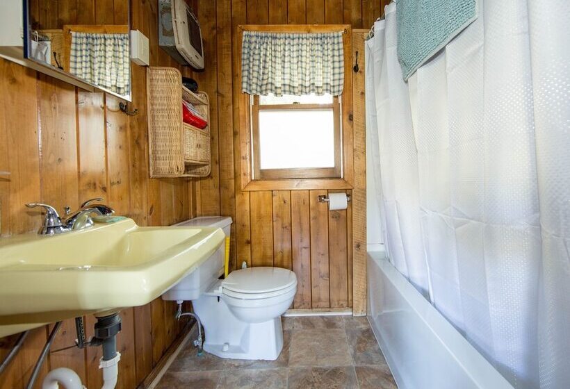 Montfair Resort Farm