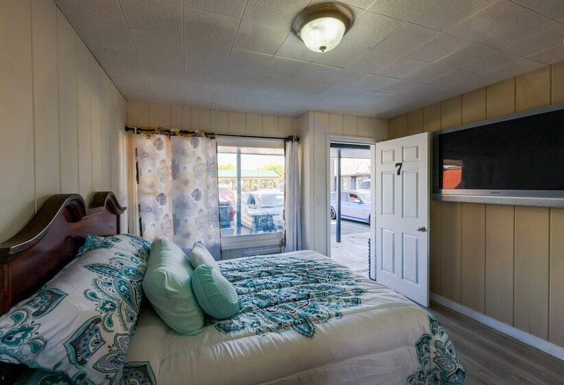 مُتل Cottage Inn