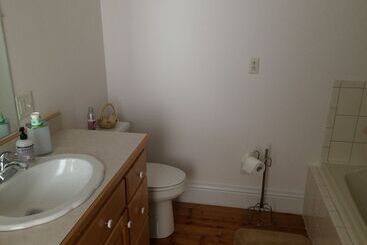 پانسیون Butternut Ridge Bed & Breakfast