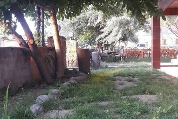 پانسیون Gokceada Uysallar Köy Evi
