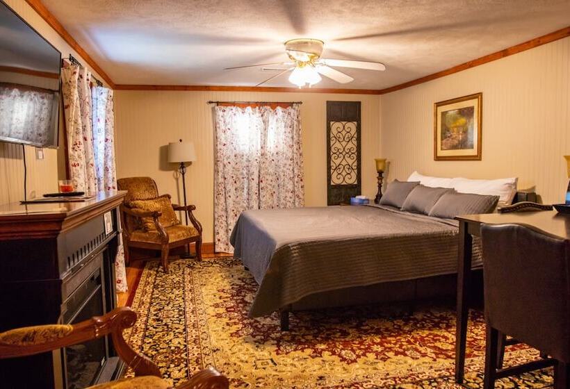 펜션 Hocking Hills Inn