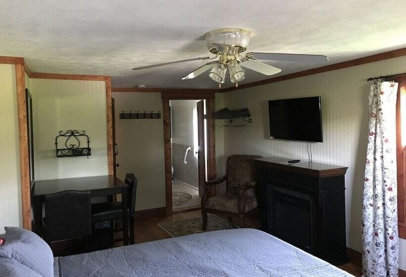 펜션 Hocking Hills Inn