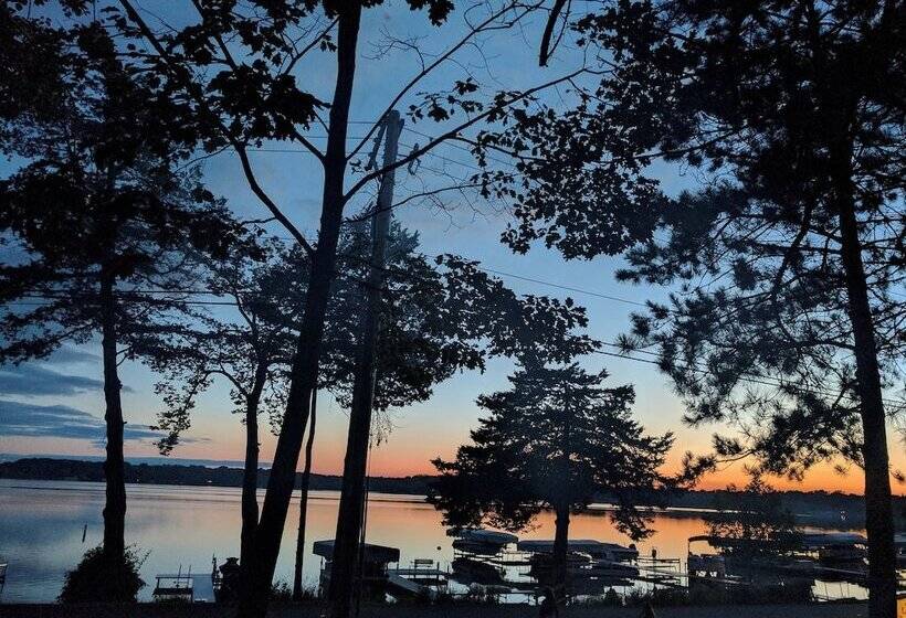 פנסיון Lake Ripley Lodge W Lake Front Rooms, Grand Porch, Kayaks & Paddleboard