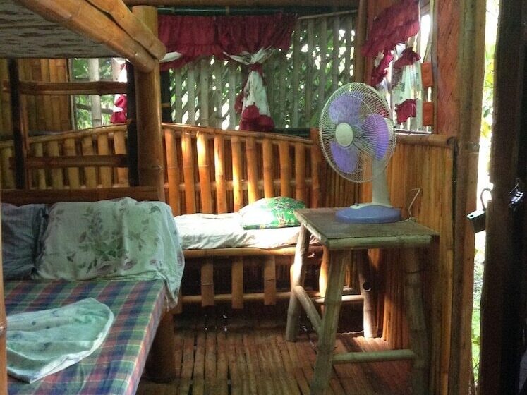 Treasure Isle Guesthouse Hostel