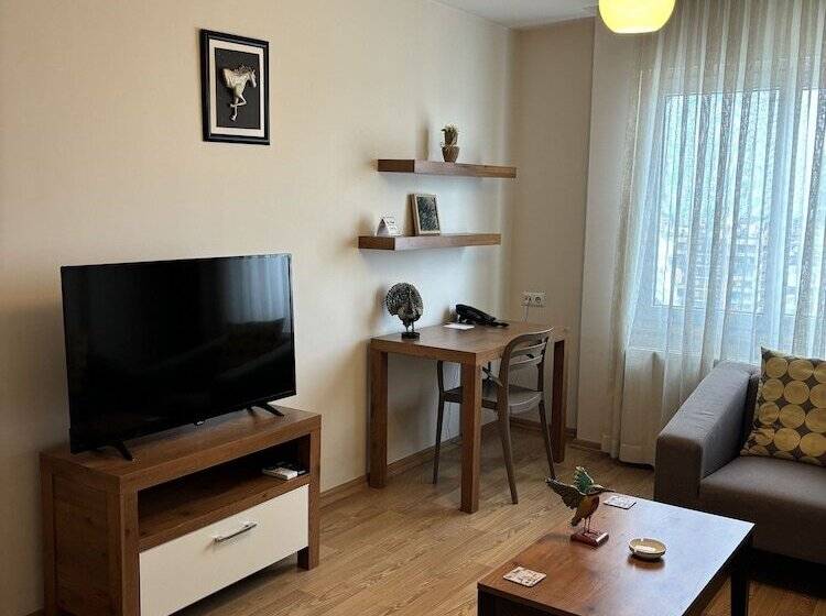 Upart Home