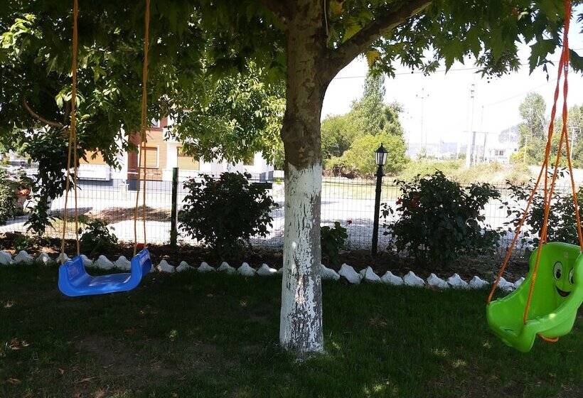 Zeytin Otel Altinoluk
