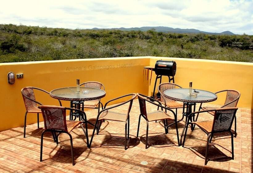 تختخواب و صبحانه Ariana´s Galapagos Hostal