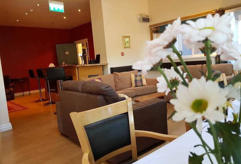 민박 Finedon Lodge