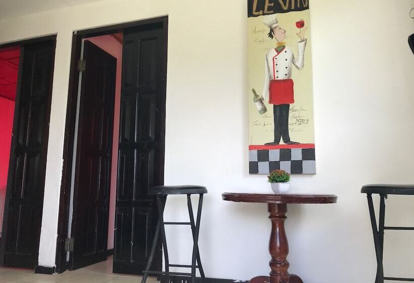 צימר La Petite Maison Cabañas & Hostal