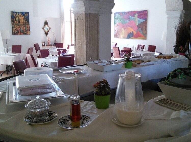 تختخواب و صبحانه Tramuntana Suites