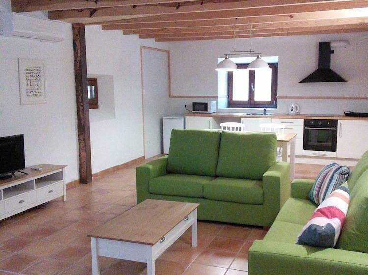 تختخواب و صبحانه Tramuntana Suites