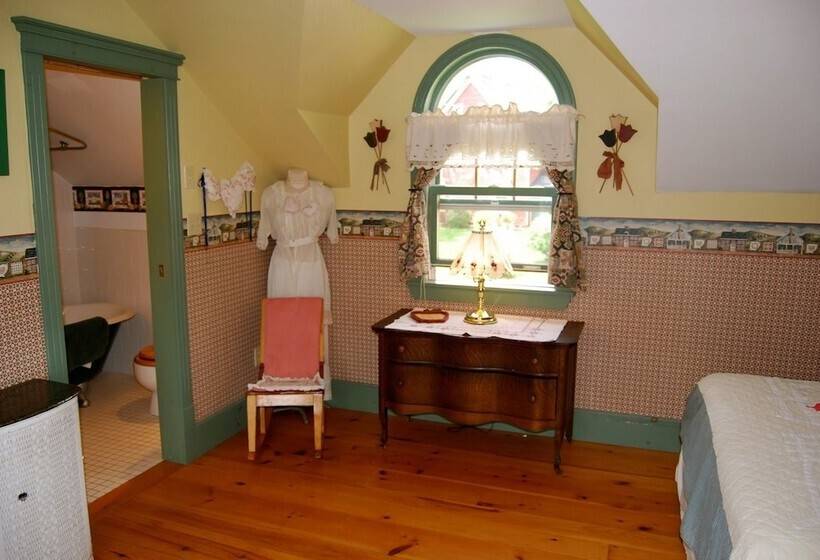 Bugaboo Cottages