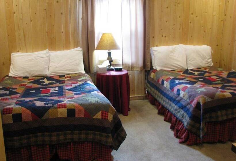 Evergreen Motel