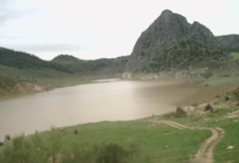 هتل Apartamentos Sierra Del Hacho