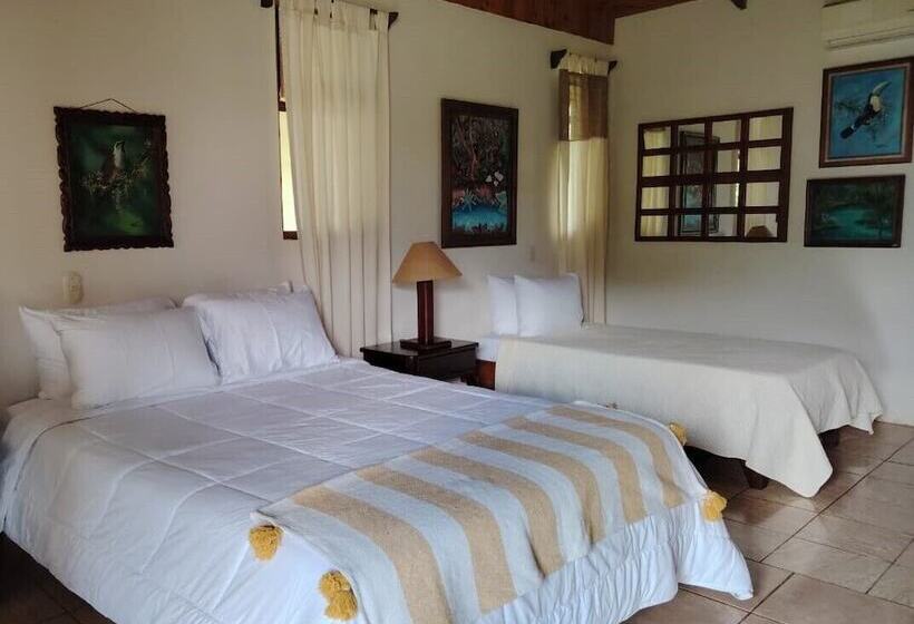 هتل Kakao Lodge & Garden Río Celeste