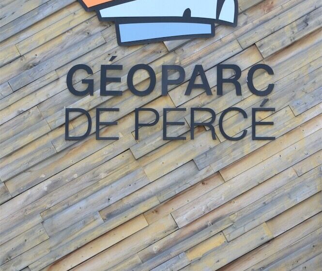 هتل Maisonnettes Camping De La Baie De Perce