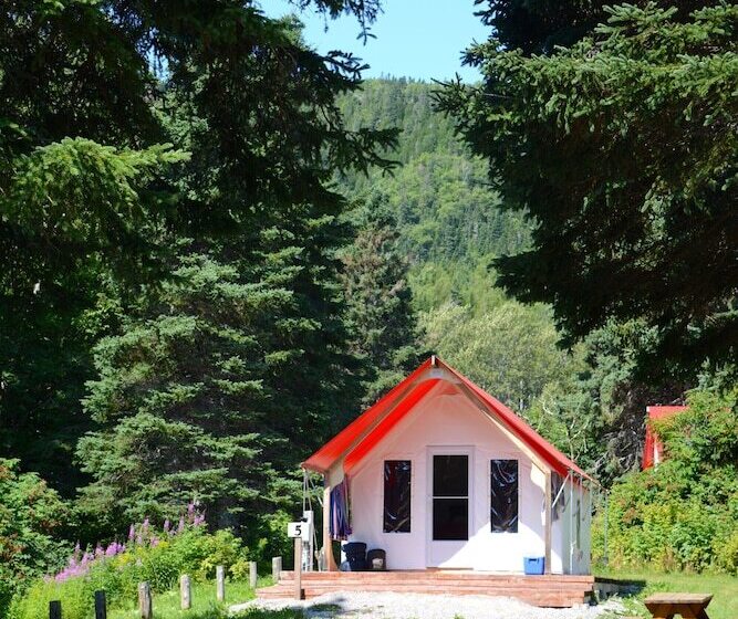 هتل Maisonnettes Camping De La Baie De Perce