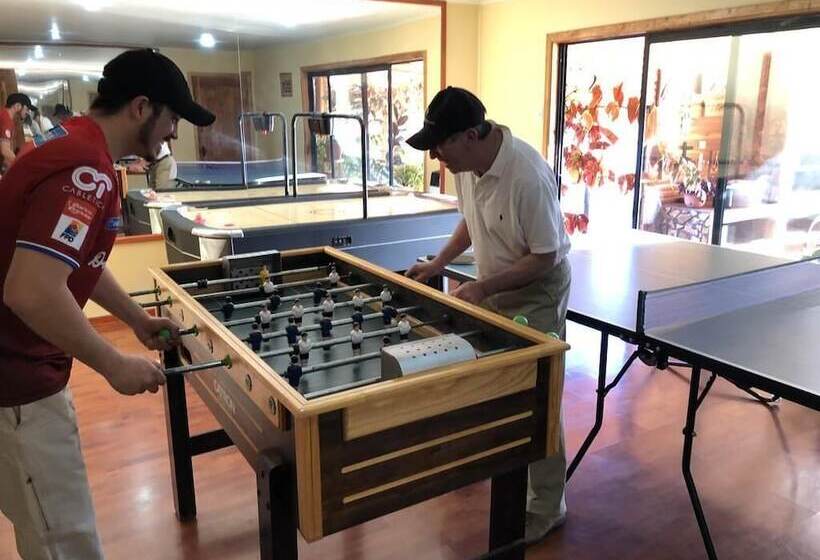 فندق Patagonia Acres Lodge